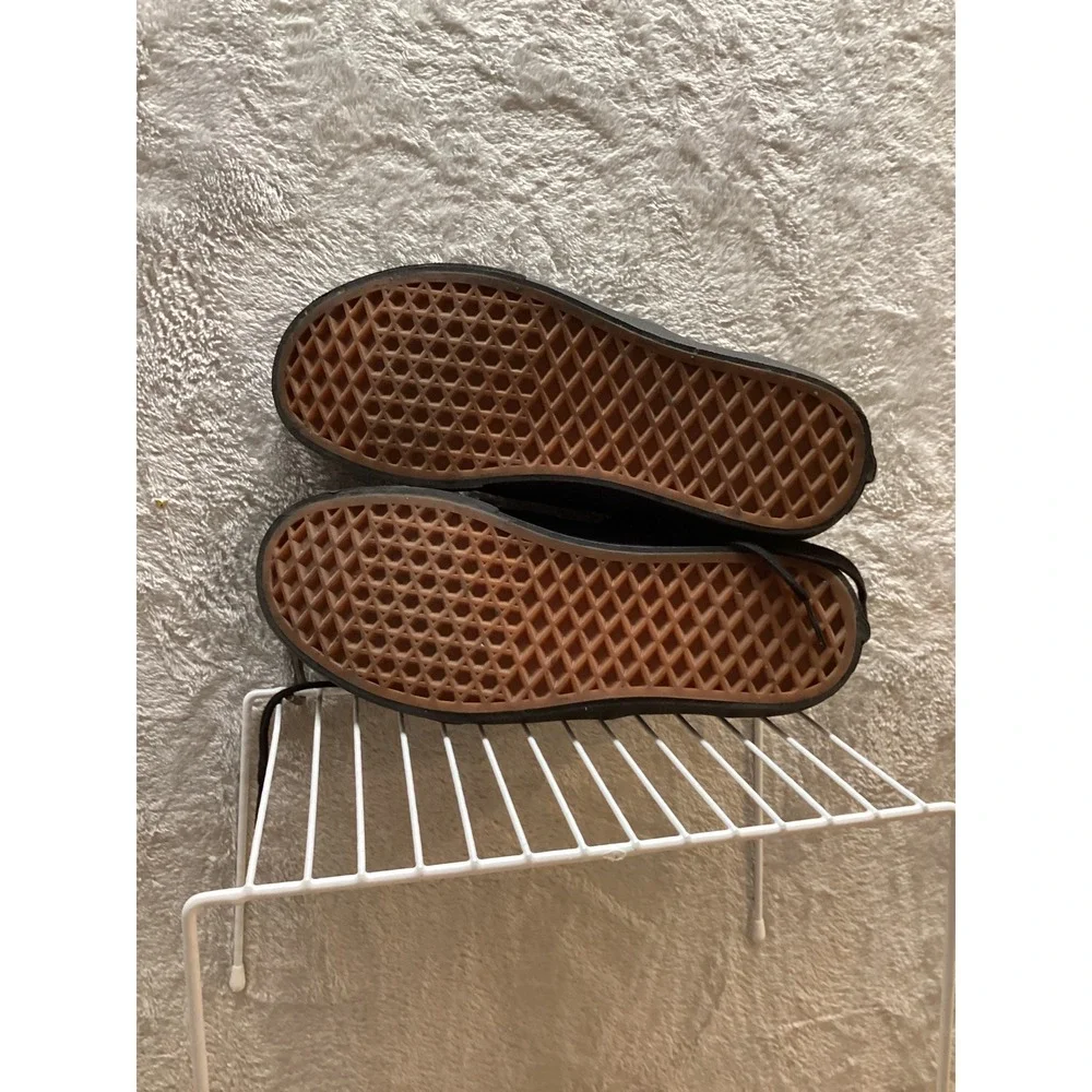 Vans into women these
